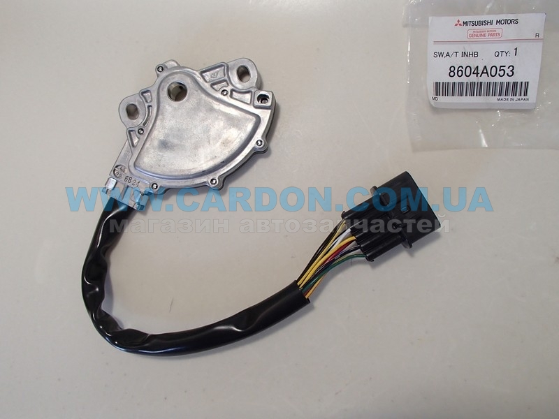 8604A053   (31918W010P)   - MITSUBISHI